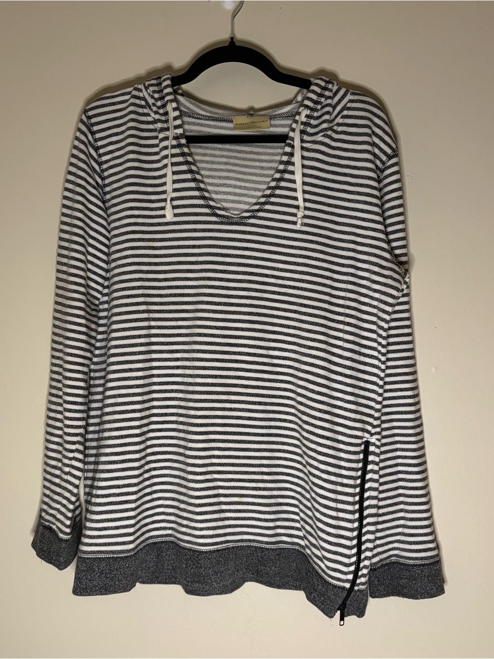 Bobbie Brooks Ladies Black & White Striped Hooded Pullover Size L